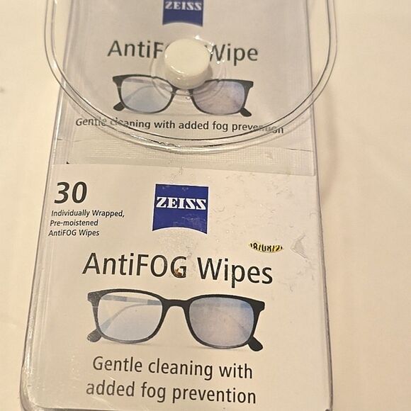 Zeiss 30-PK Gentle & Thorough Anti- Fog Lens Cleaner Wipes in Case - Picture 9 of 10